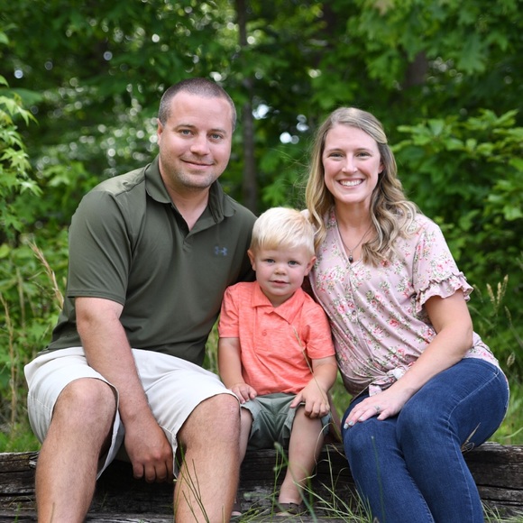 Meet your Posher, Shannah - Picture 1 of 2